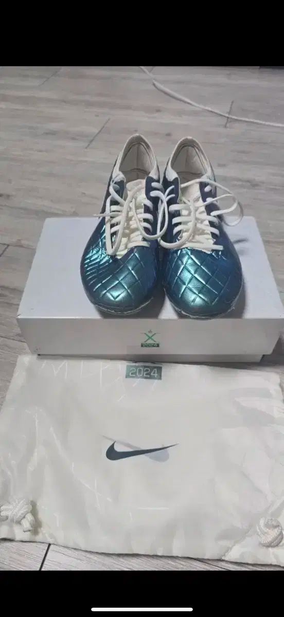 ティエンポ10 エリート AG 245