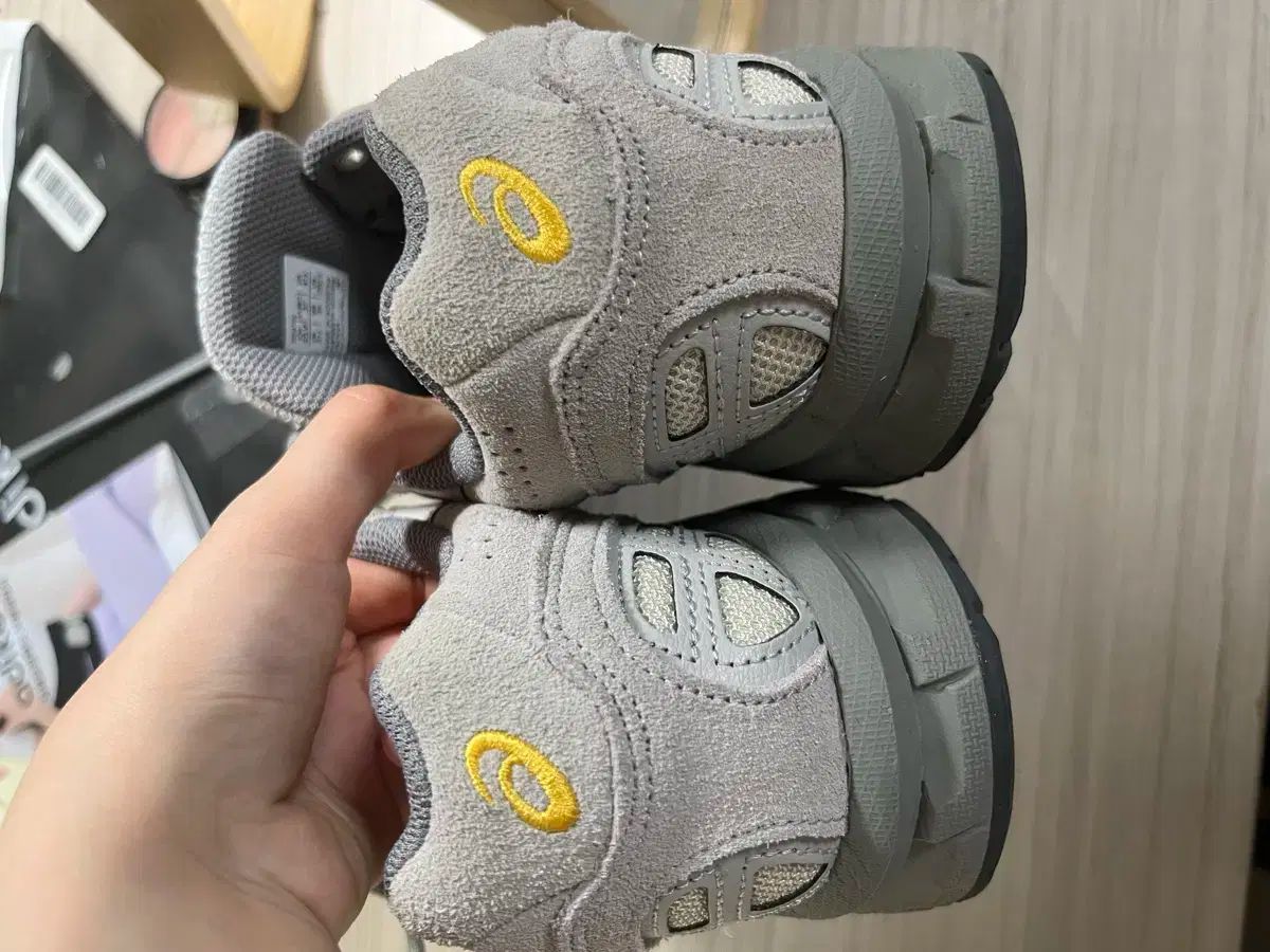 アシックス ゲルソノマ 15-50 オイスターグレー 230