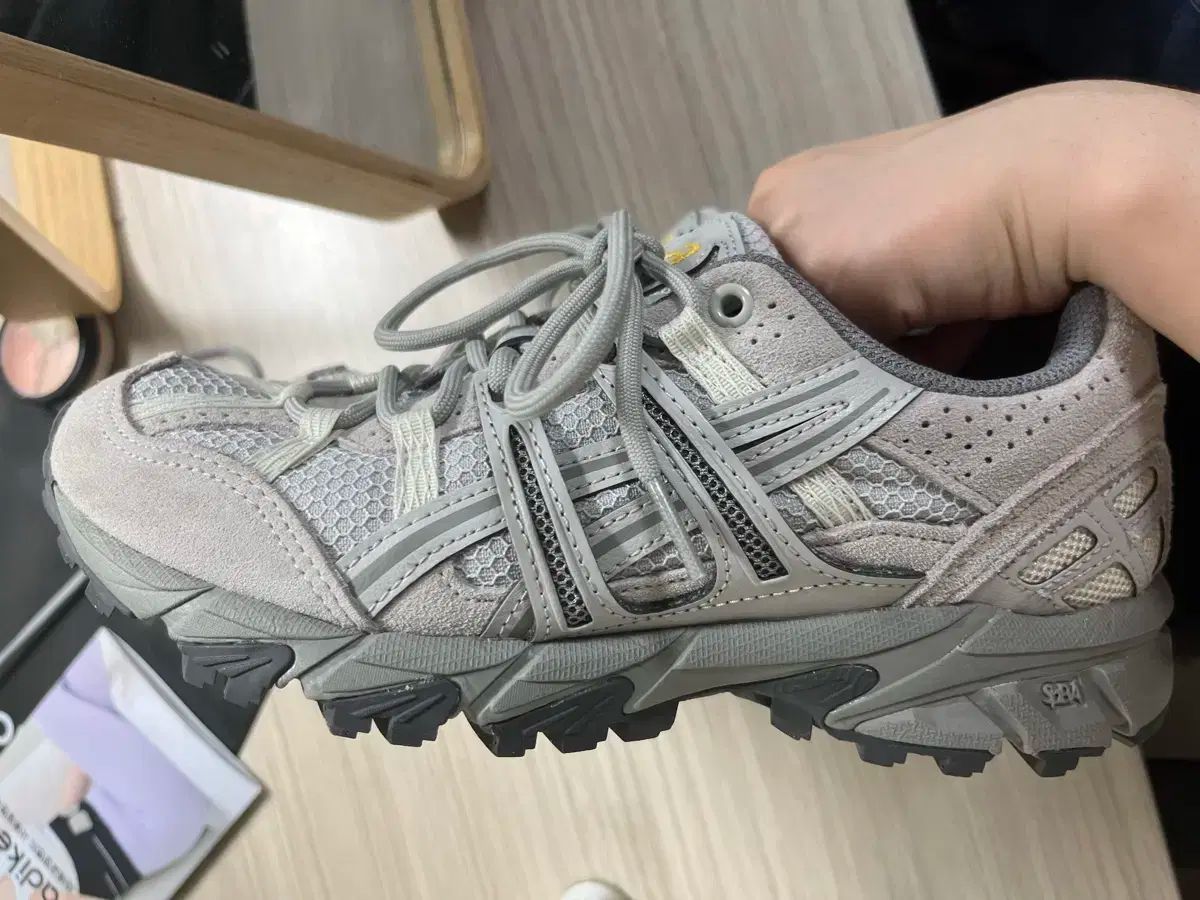 アシックス ゲルソノマ