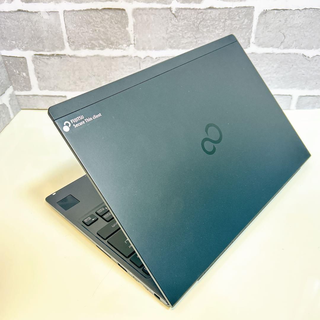 コンパクト】富士通 LIFEBOOK バッテリー10時間 AC付 初期設定済 SSD