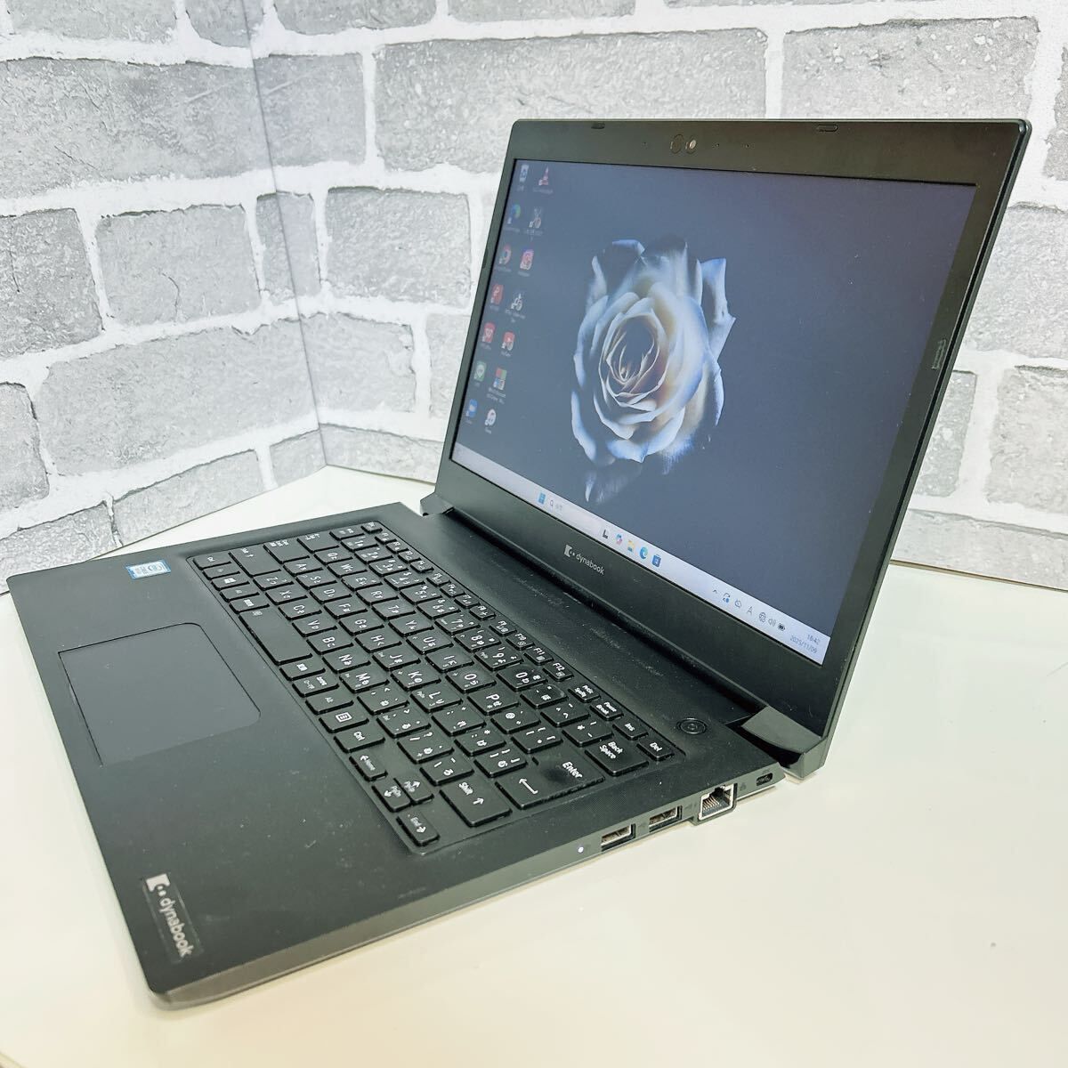 出品本日中】dynabook S73 軽量 薄型 第8世代 i5 メモリ16GB SSD256GB