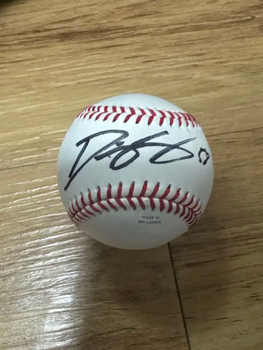 롯데ザイオンツ 傭병投手 ダン・ストレ일리 サインボール - メルカリ