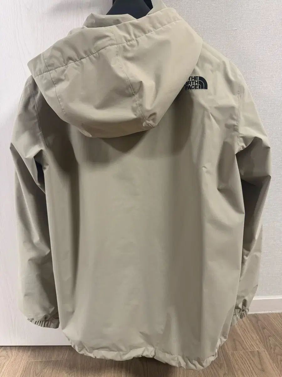 THE NORTH FACE ザノースフェイス ウィンドブレーカー ベージュ L