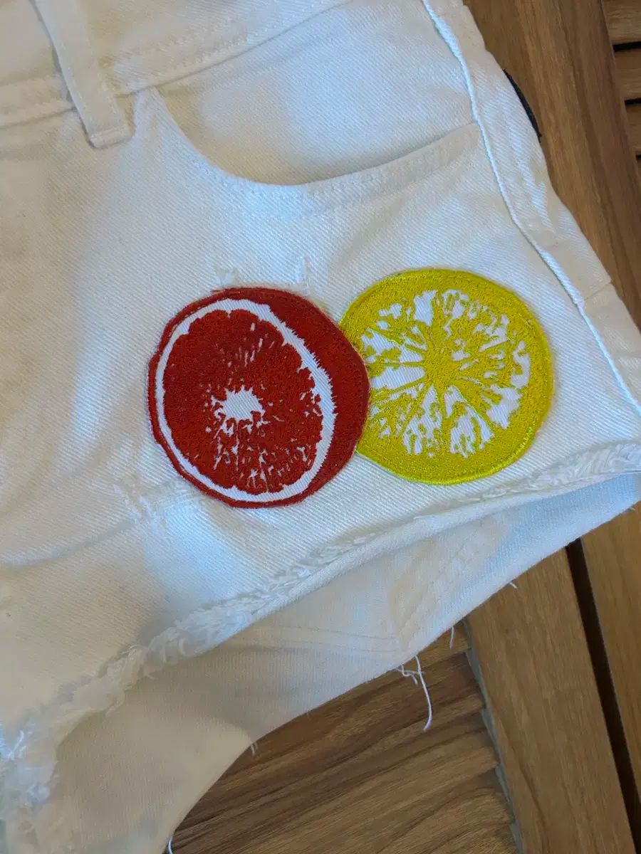 アイスバーグ Iceberg 白 デニム ハーフパンツ 26 サイズ