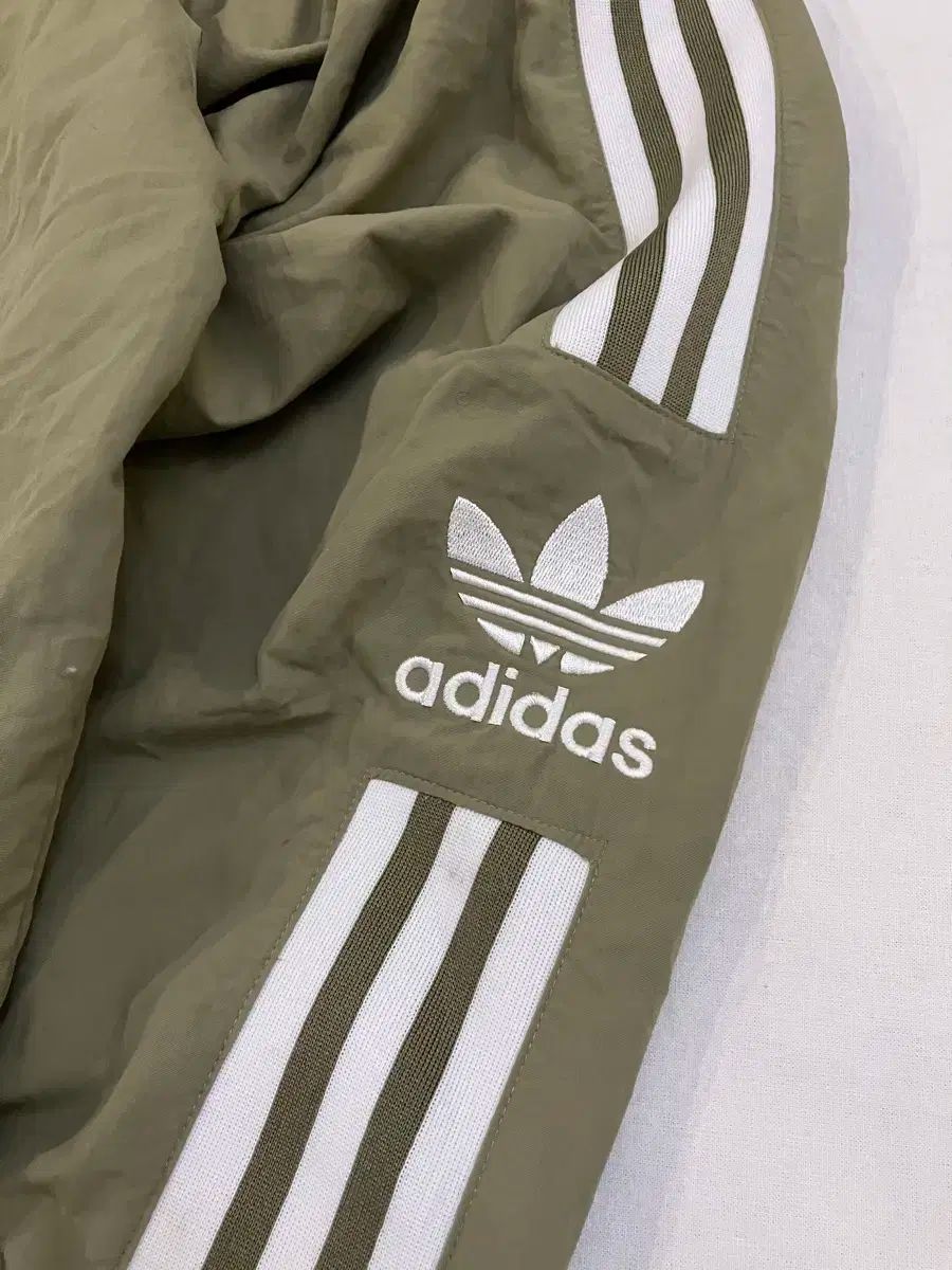 アディダス TOMORROW X TOGETHER(TXT) ヨンジュン(YEONJUN・チェ