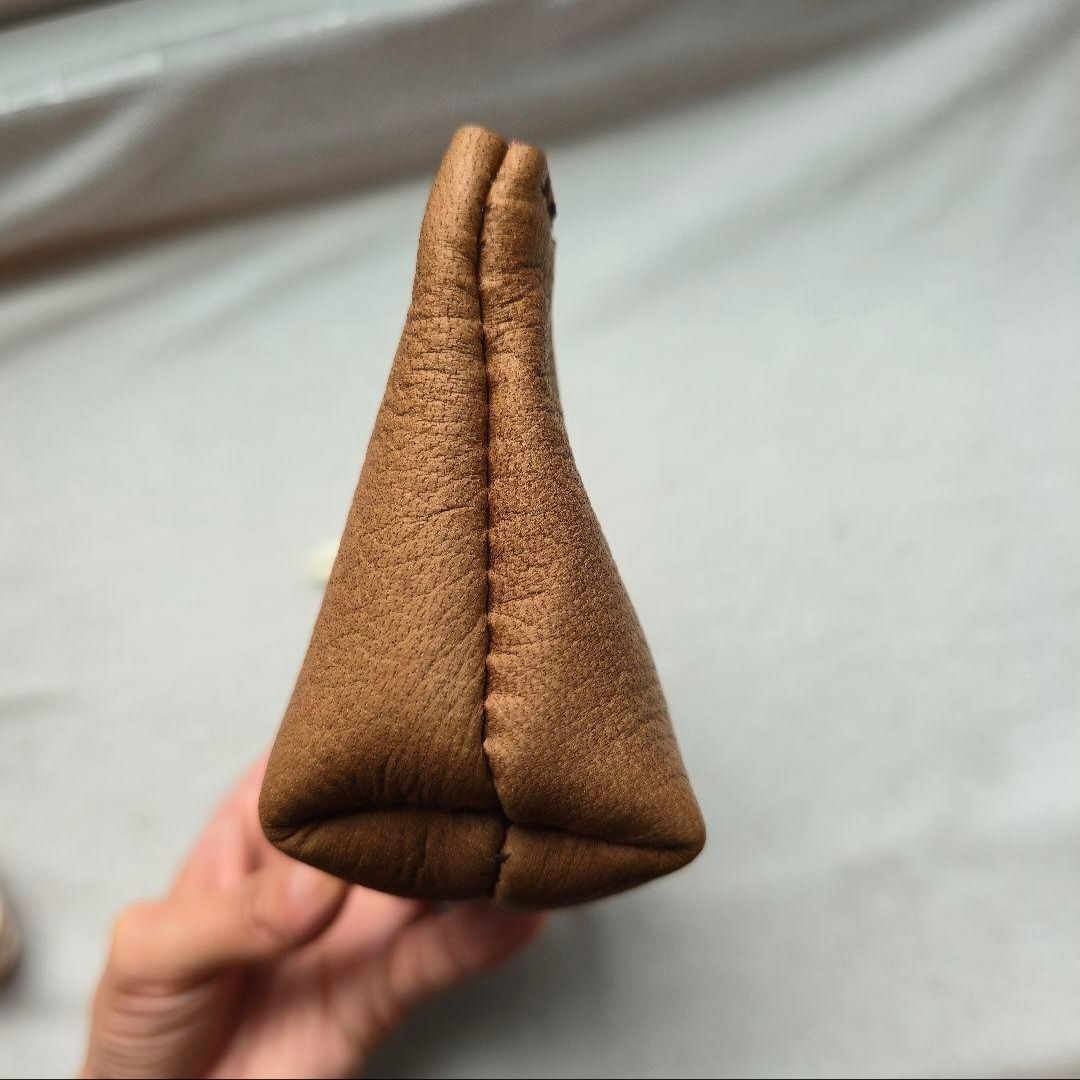 鹿革のポーチ イーグルの鹿角コンチョ