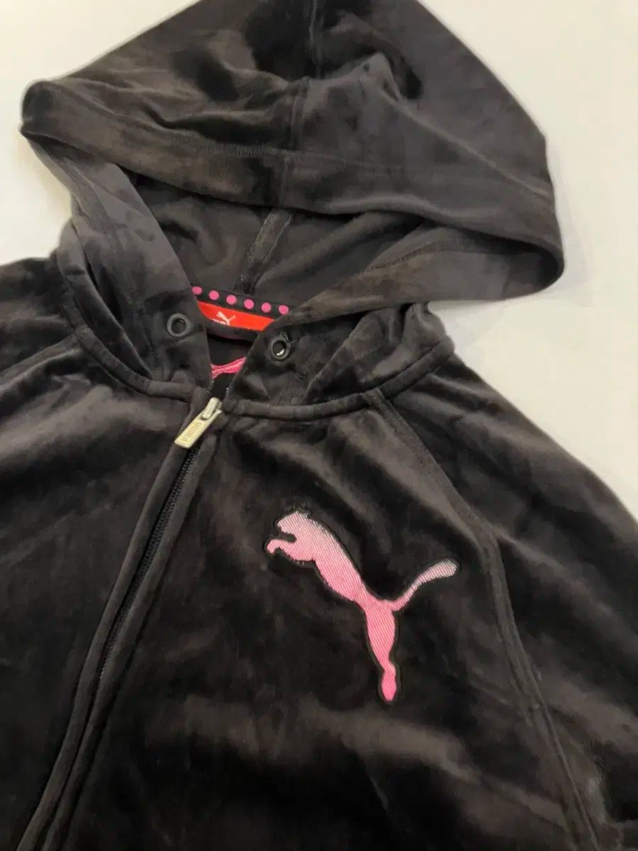 00s PUMA プーマ タイト フィット BLACKPINK ツアーベルベット ベロア y2k フード ジップアップ