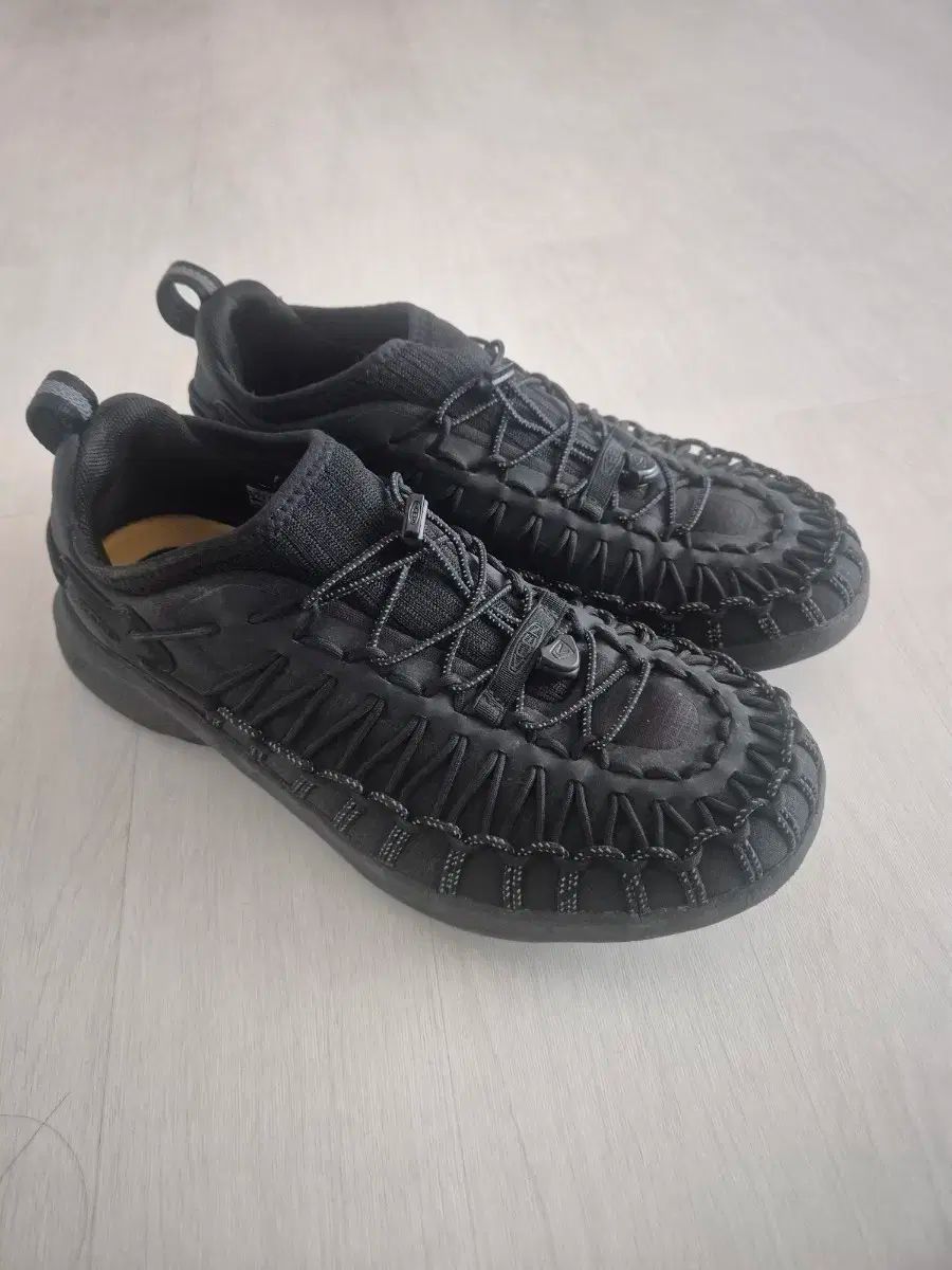 キーン ユニーク スニーカー 270mm KEEN UNEEK SNK