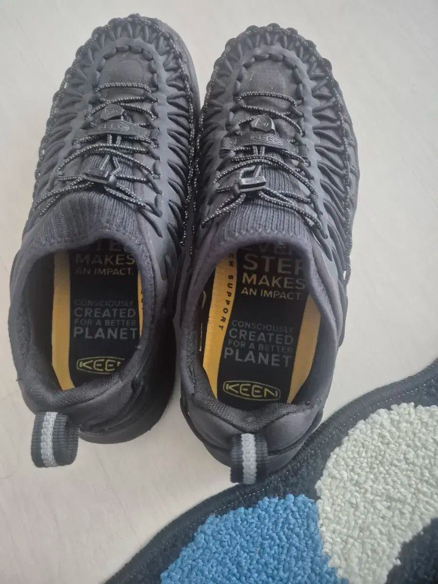 キーン ユニーク