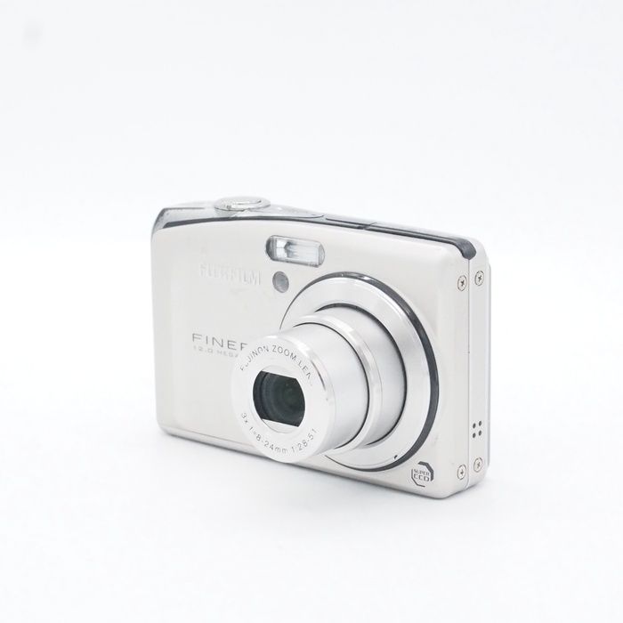 フジフイルム FUJIFILM FinePix F50fd シルバー