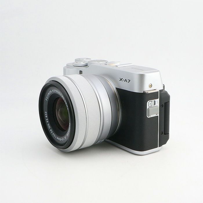 FUJIFILM X-A7