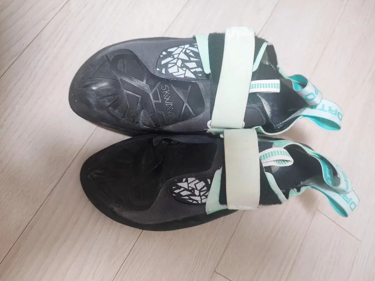 라스포르티バ クライミングシューズ