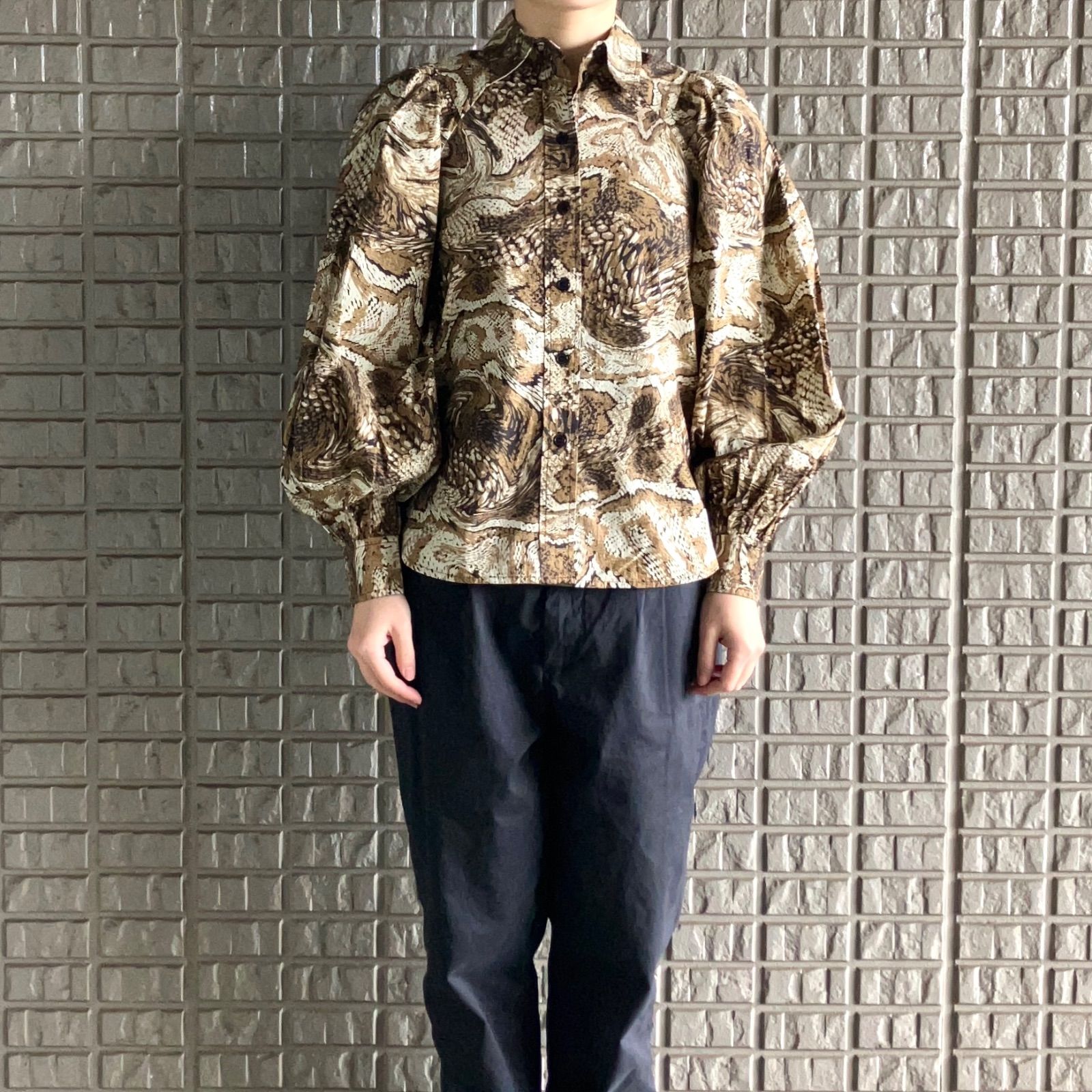 GANNI バルーンスリーブの総柄ブラウス パイソン ブラウン系 バルーンシャツ 長袖 32サイズ