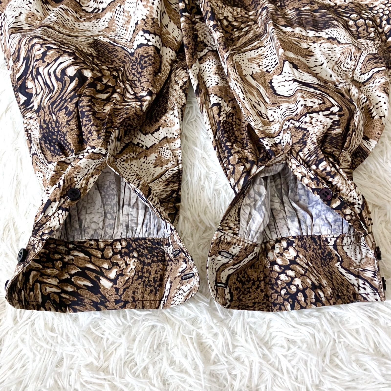  GANNI バルーンスリーブの総柄ブラウス パイソン ブラウン系 バルーンシャツ 長袖 長袖 シャツ ブラウス