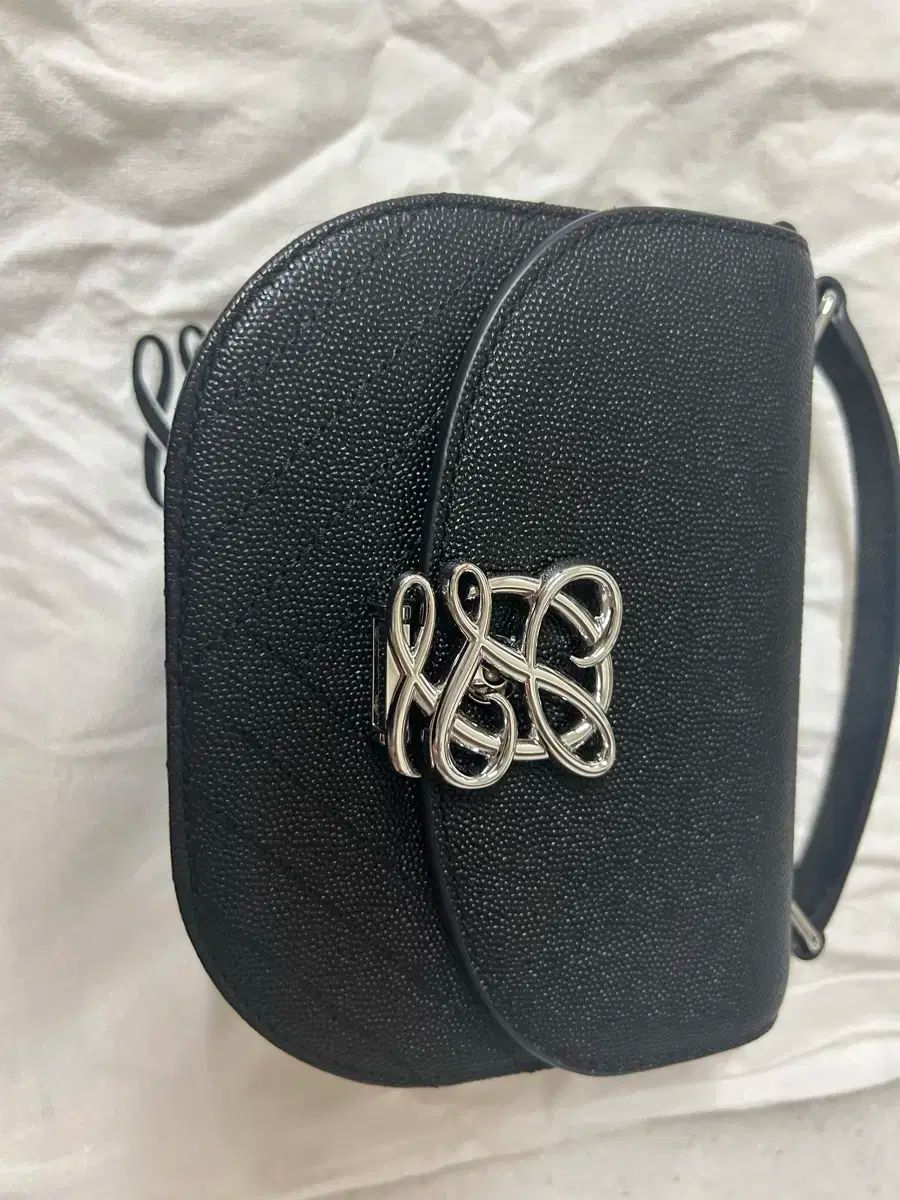 ルイキャトルズ バッグ ミニ 新 サドル クロスバック ブラック