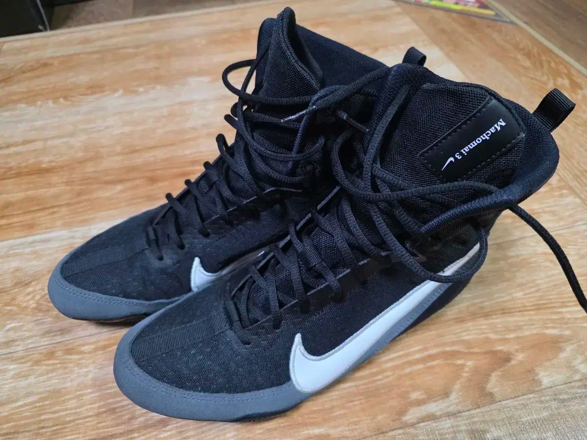 ナイキ マッハマイド 3 ボクシング シューズ 白 黒 285 10 5