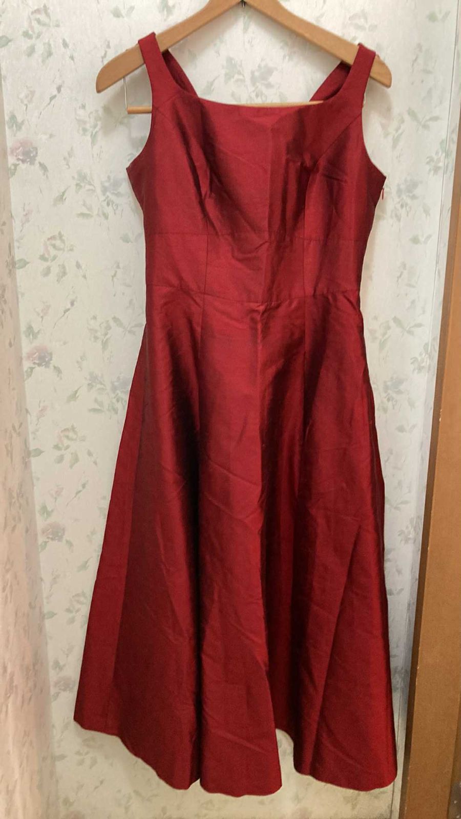 クリスマスパーティに 東京ソワールの赤のシルクのドレス 1回着用のみ