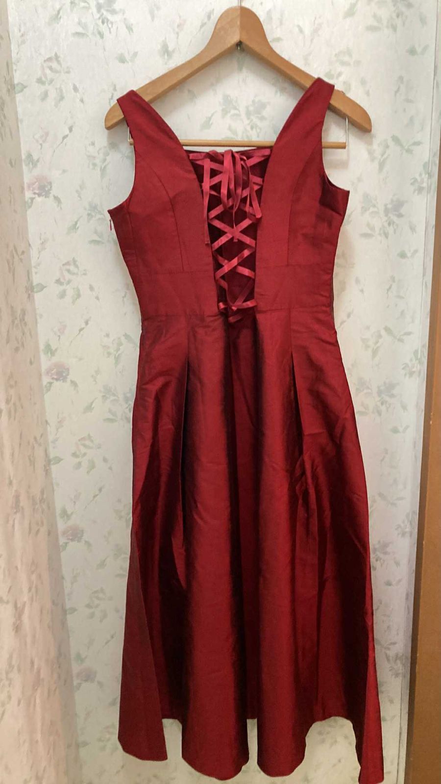 クリスマスパーティに 東京ソワールの赤のシルクのドレス 1回着用のみ