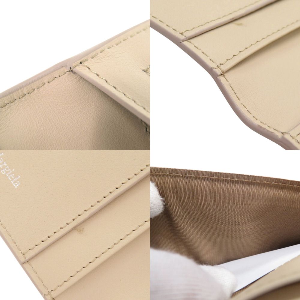 ベージュ 二つ折り財布