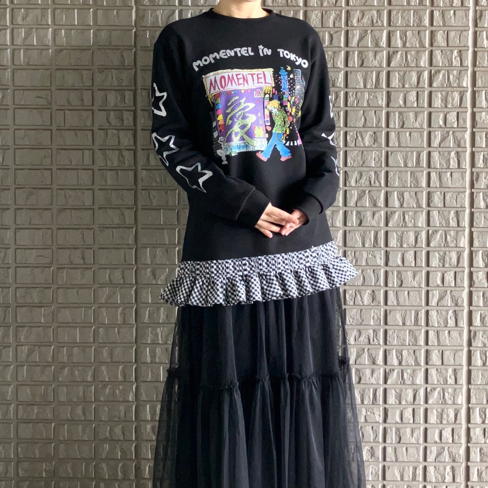 MOMENTEL ギンガムフリル付きのトレーナー LOVE CITY IN TOKYO ブラック 韓国ブランド デザイナーズ フリーサイズ