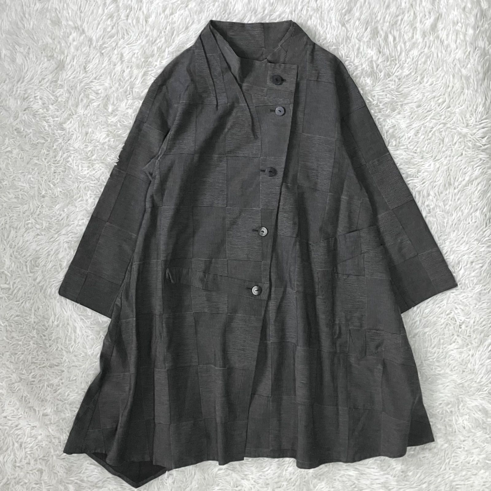 新品タグ付 慈雨 変形ロングコート アシンメトリー コットン シャドー柄40 慈雨 変形ロングコート アシンメトリー コットン製 グレー チェック柄
