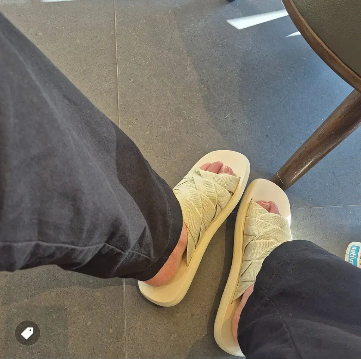 ボッテガ ヴェネタ フラット ミュール シーソルト サンダル