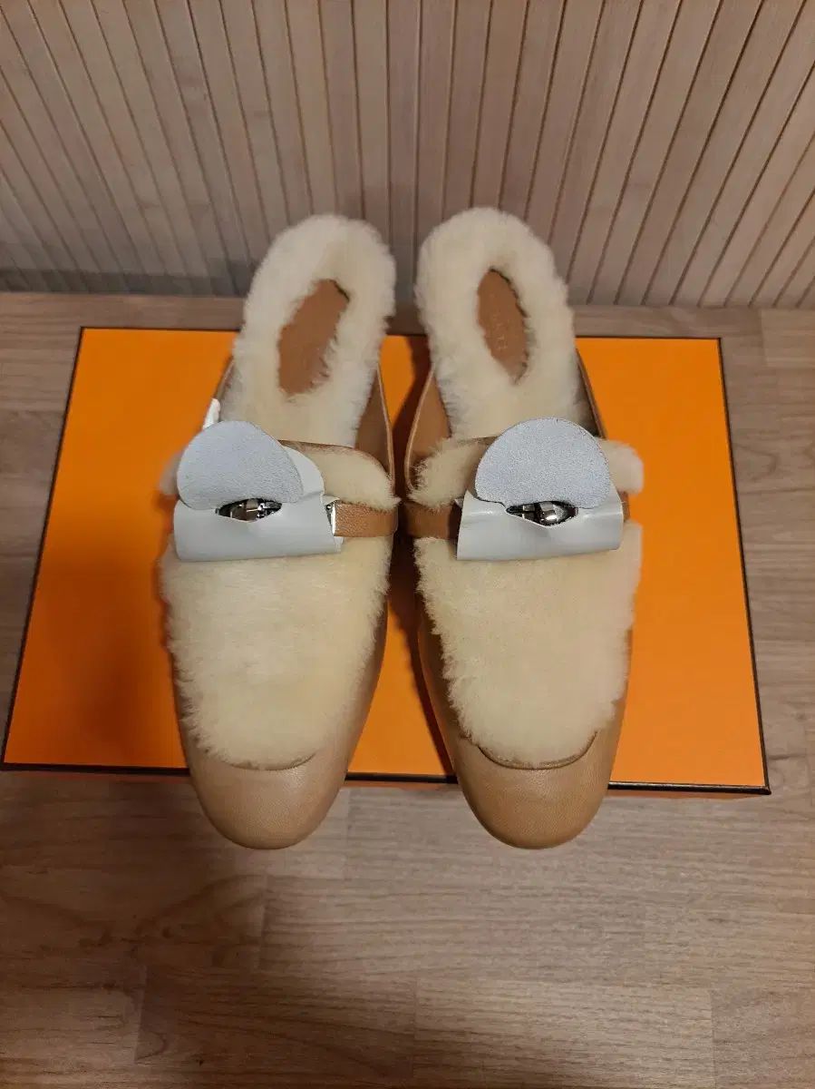 ブラウン ファー