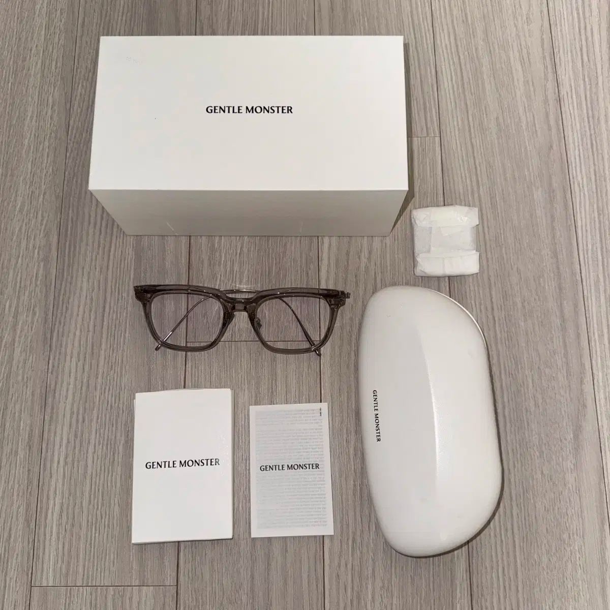 GENTLE MONSTER ジェントルモンスター ジーン ZIN GC7 RIIZE ライズ ウォンビン WONBIN グレー ファッションメガネ ウェリントン型メガネ 半透明