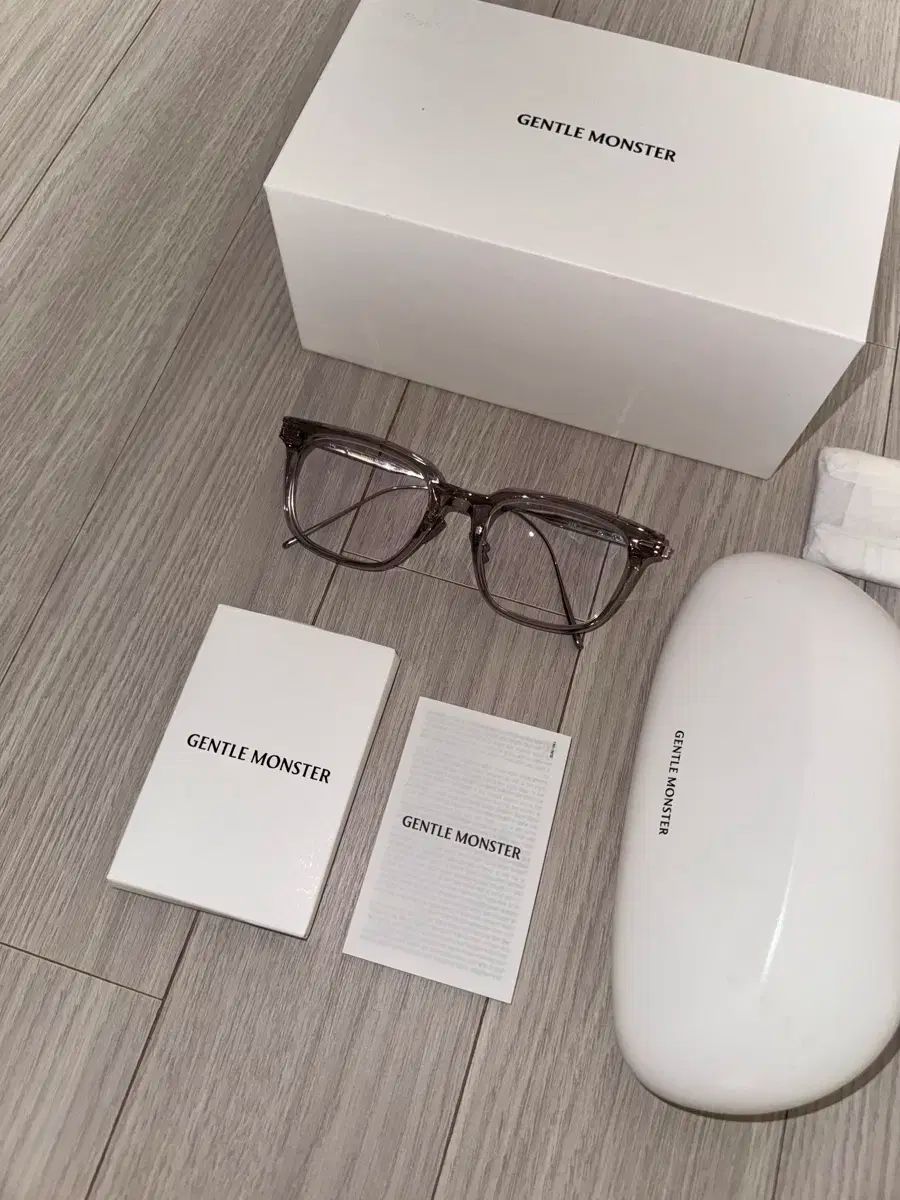 GENTLE MONSTER ジェントルモンスター ジーン ZIN GC 7 RIIZE ライズ ウォンビン WONBIN グレー ファッションメガネ ウェリントン型メガネ 半透明