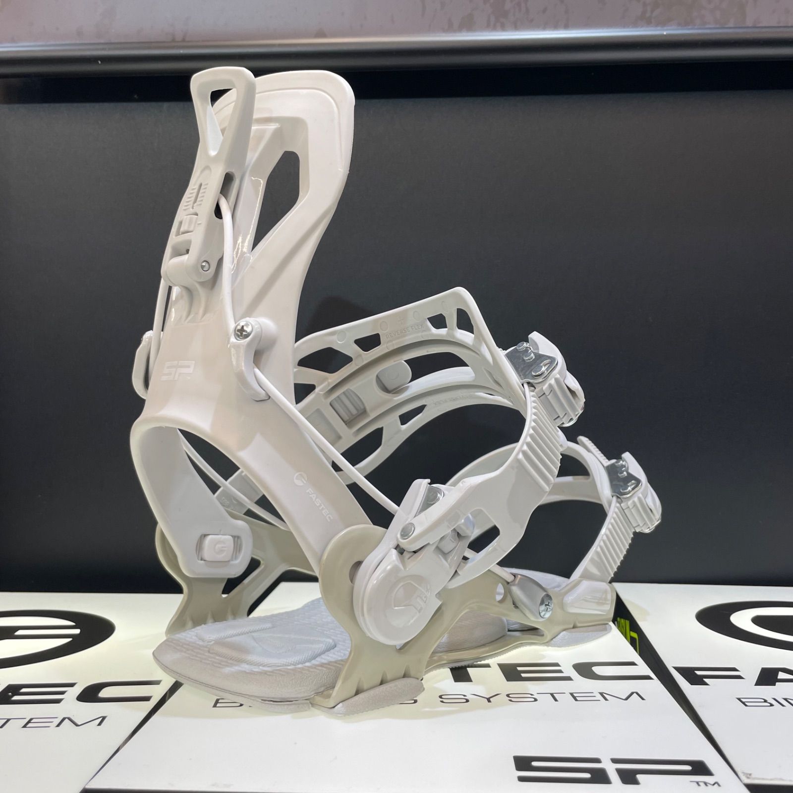 25-26 SP bindings CORE beige