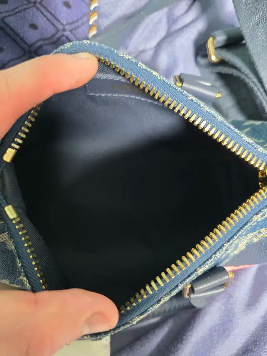 ルイヴィトン キー ポール xs NIGO