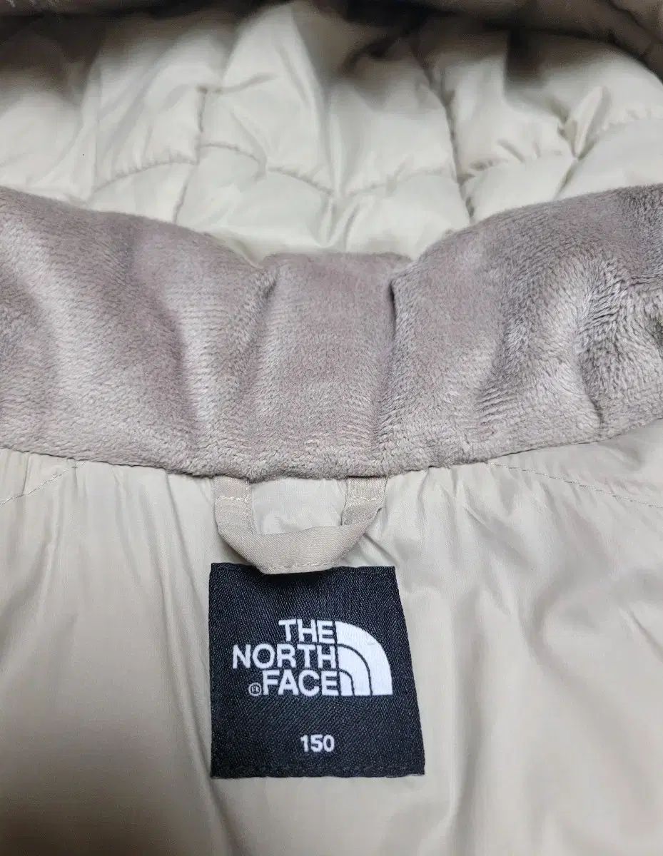 ダウンジャケット