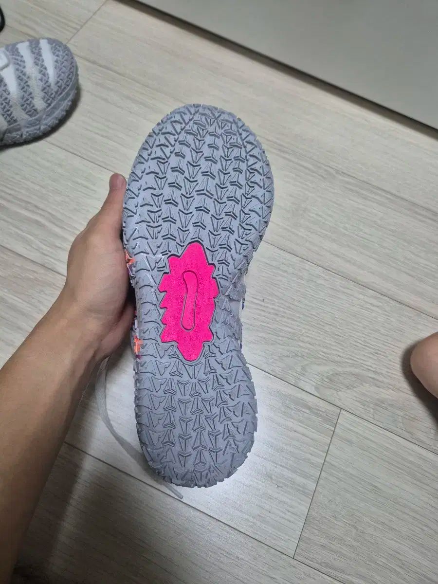 ジャ3 バスケシューズ