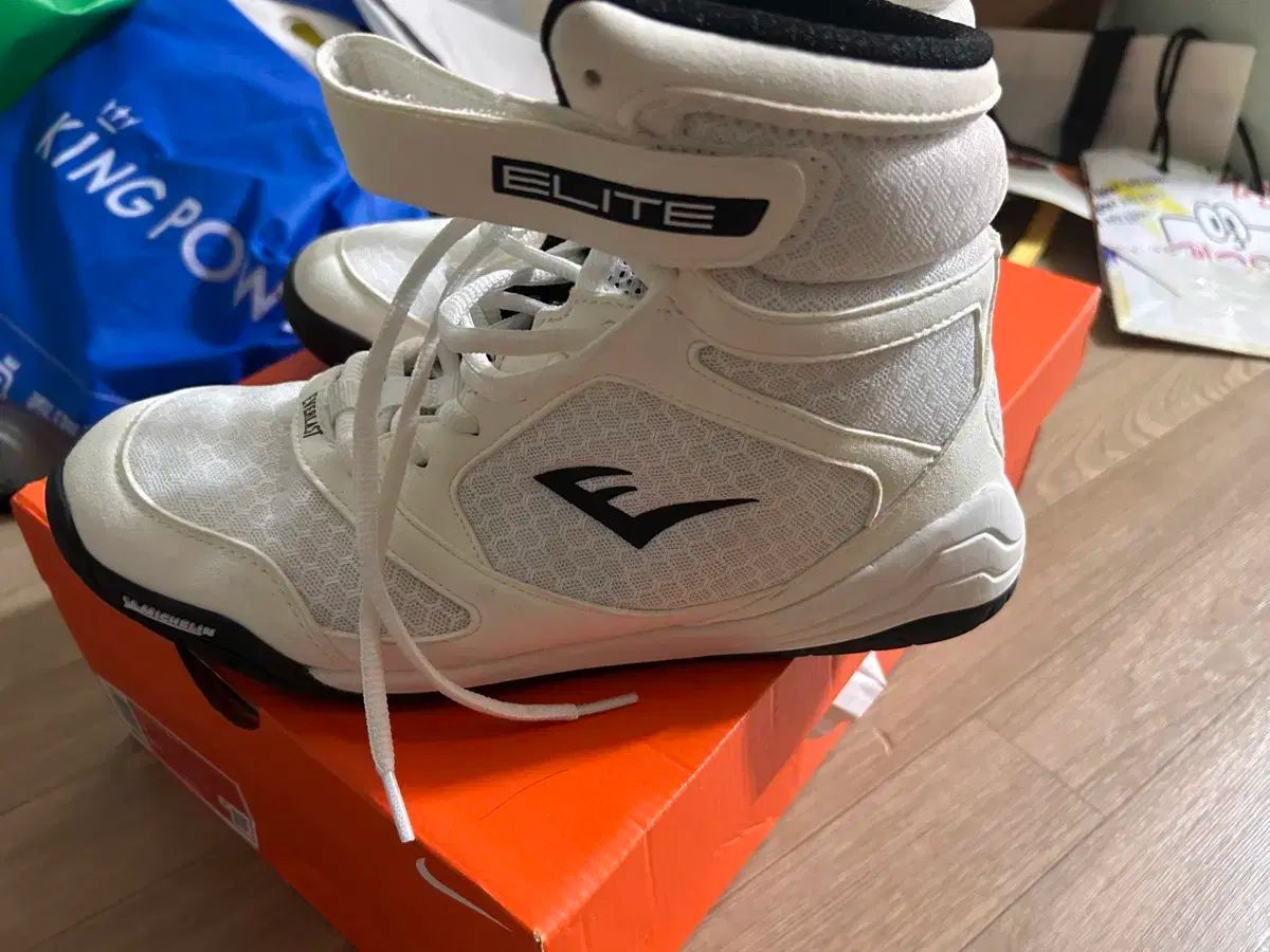 EVERLAST エバーラスト エリート 2 ボクシング シューズ 260 フルセット