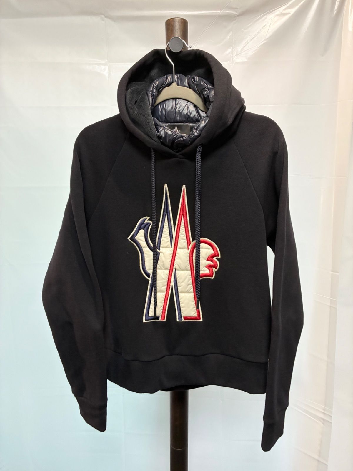 MONCLER/モンクレール/パーカー/ビッグロゴワッペン付きパーカー 