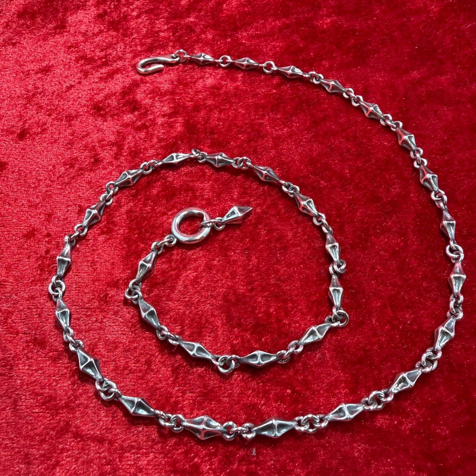 美品 タイニーボーンネックレス 50cmx25.4gブラッディマリー/Bloody