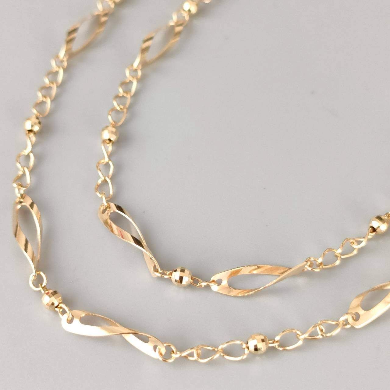 18金 K18 デザインネックレス レディース 3.59g 42㎝ D564