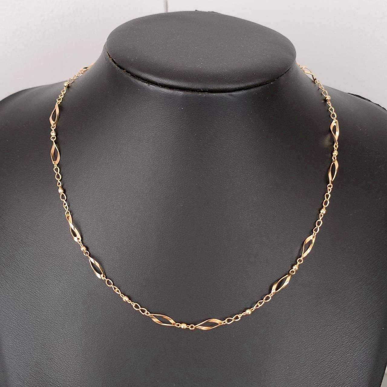 18金 K 18 デザインネックレス レディース 3.59 g 42㎝ D 564