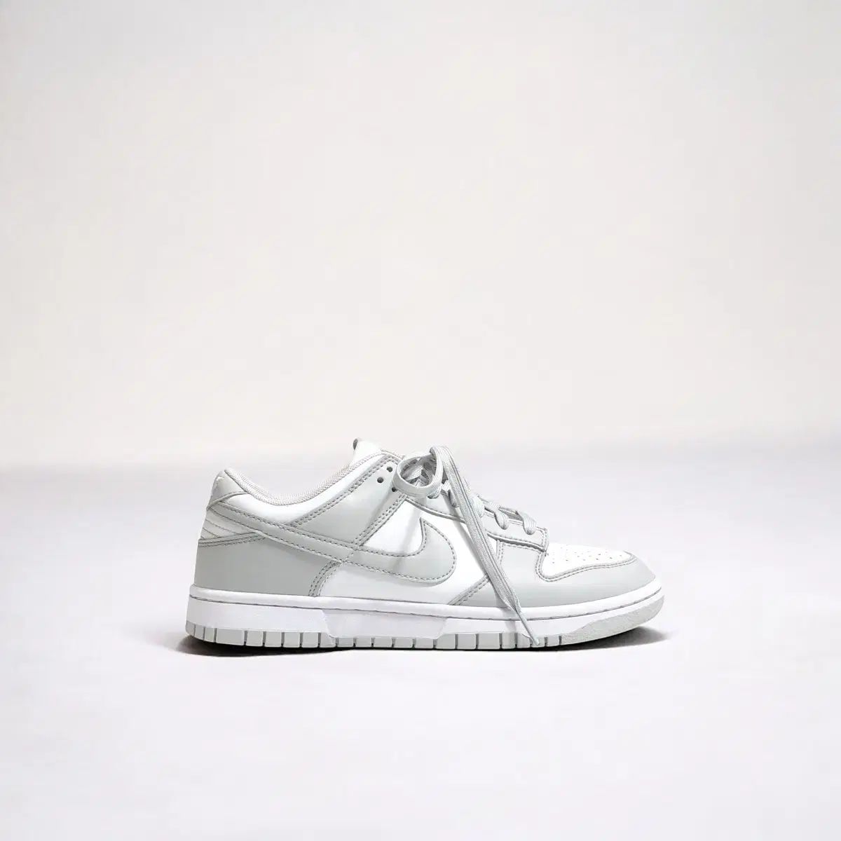 ナイキ ダンク ロー グレー フォグ 260