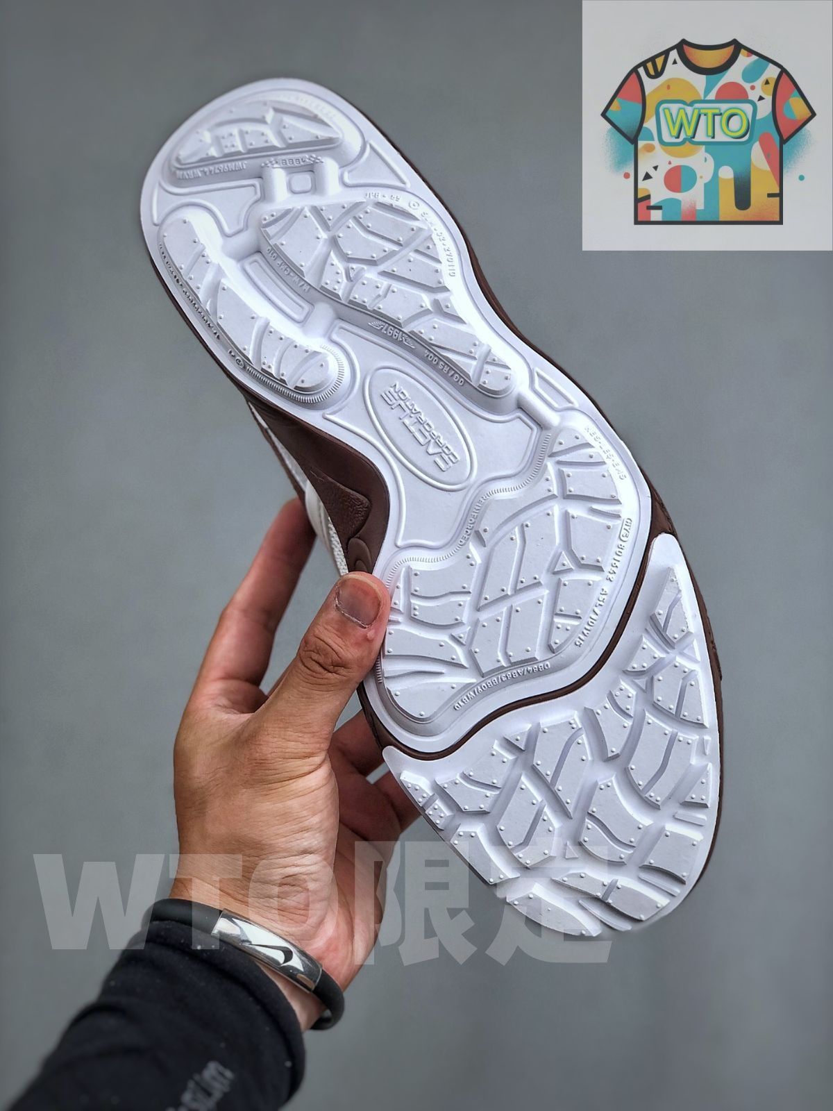 トラヴィススコット ×