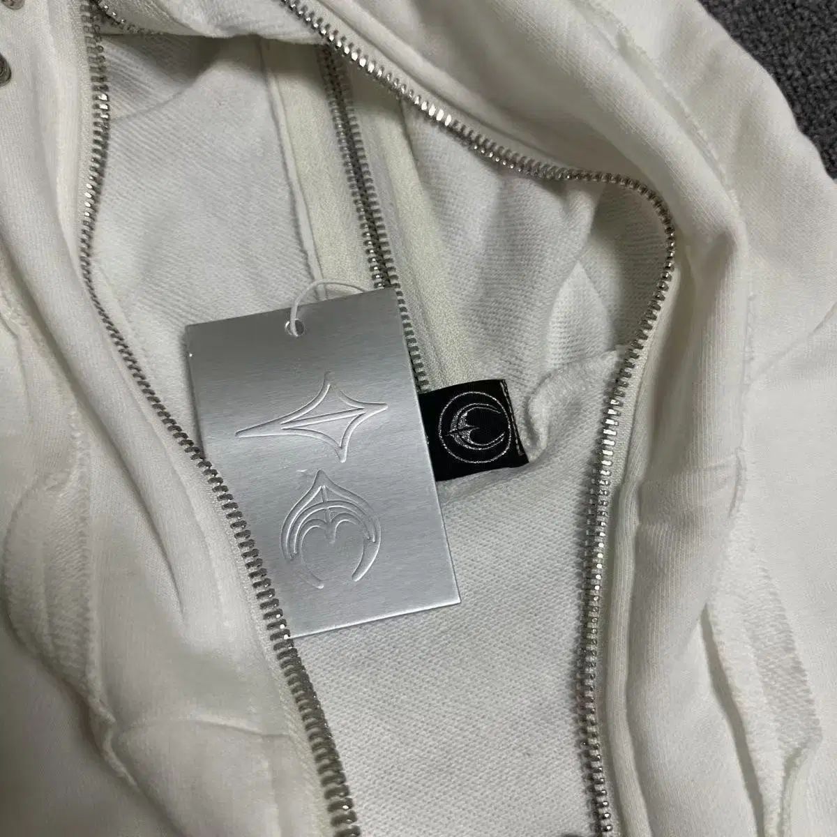 Thug Club サグクラブ アーマー フーディー 白 L