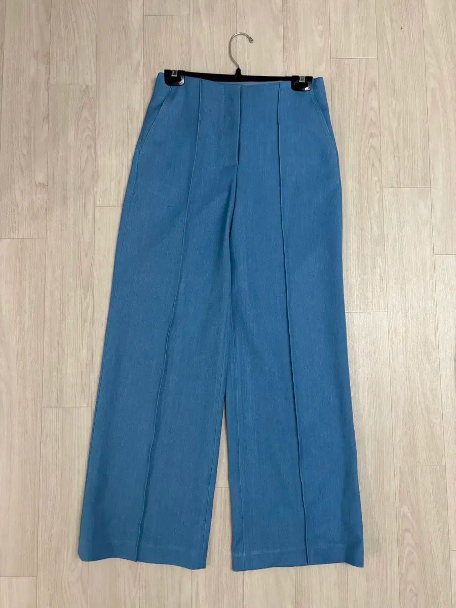 役立つ ヴンダーカンマー ピンタック ストレート パンツ ライトブルー s 代引可。