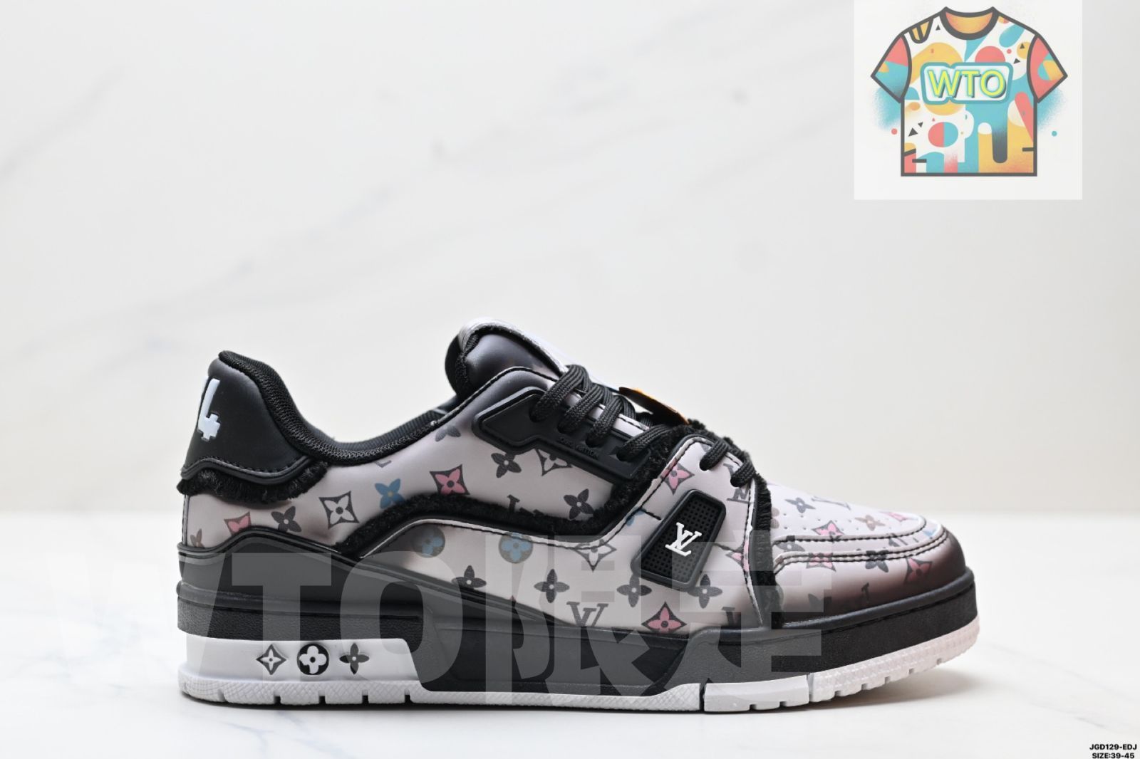 のLVルイ ヴィトン Louis Vuitton Trainer スニーカー ロー カジュアルスポーツカルチャー マッチングしやすいスニーカー01