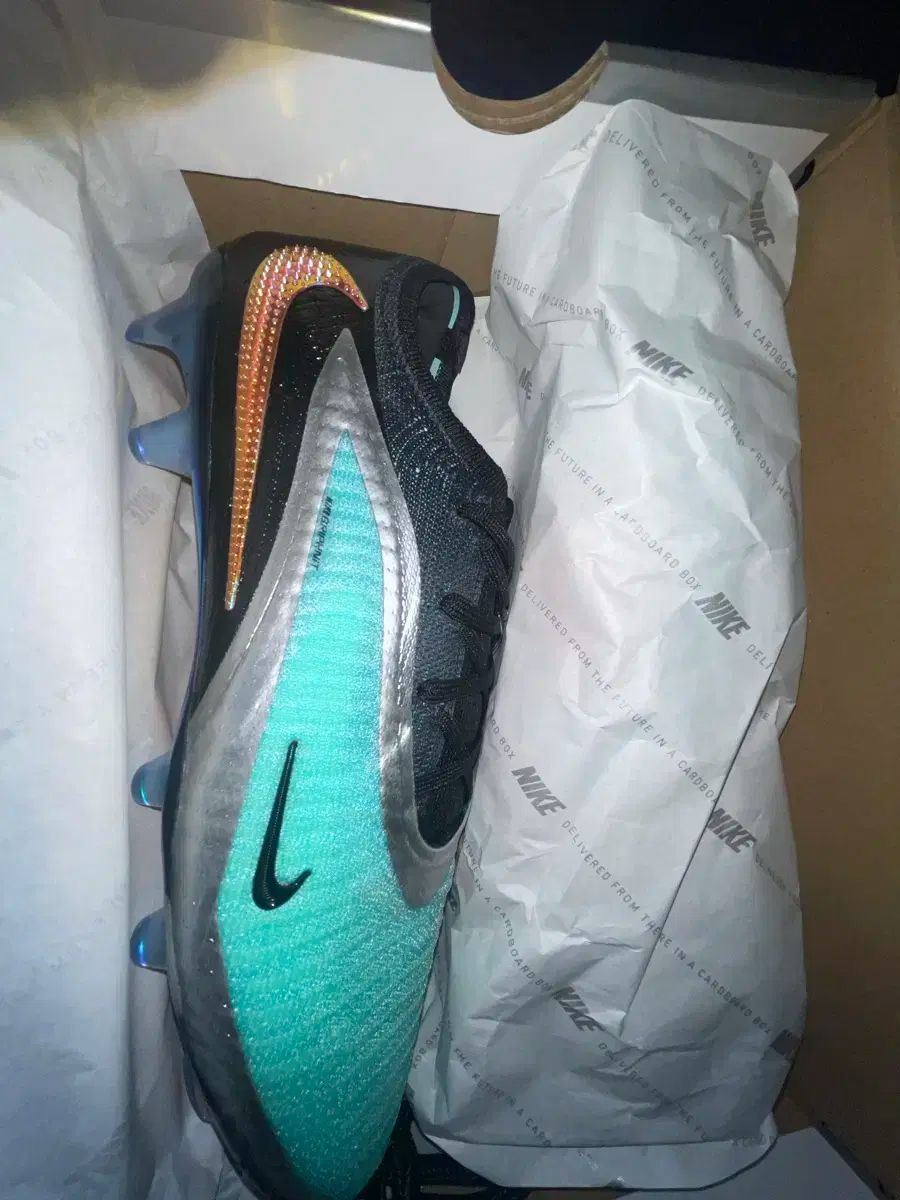 ナイキ FANTOM 6 LOW エリート 275