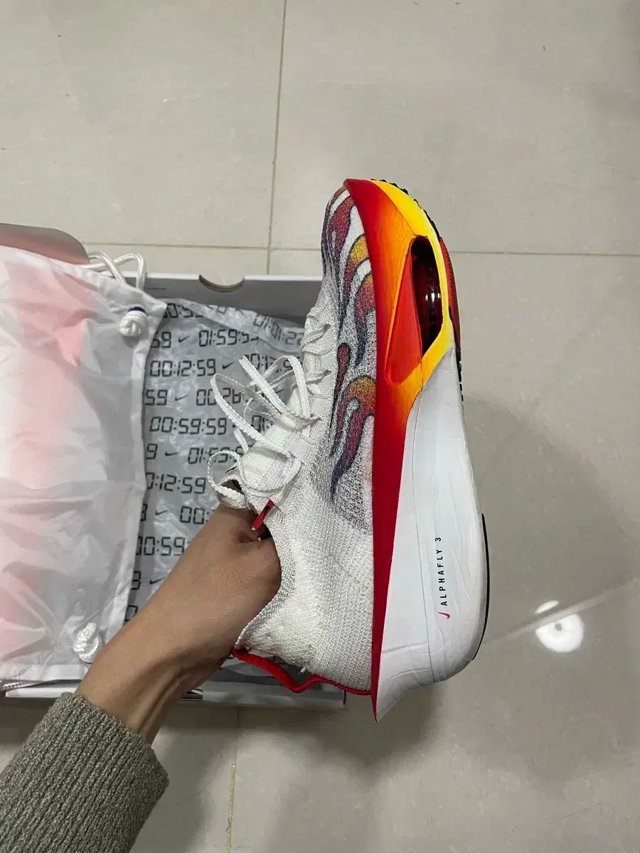 ナイキ アルファフライ 3 駅伝 白 レッド