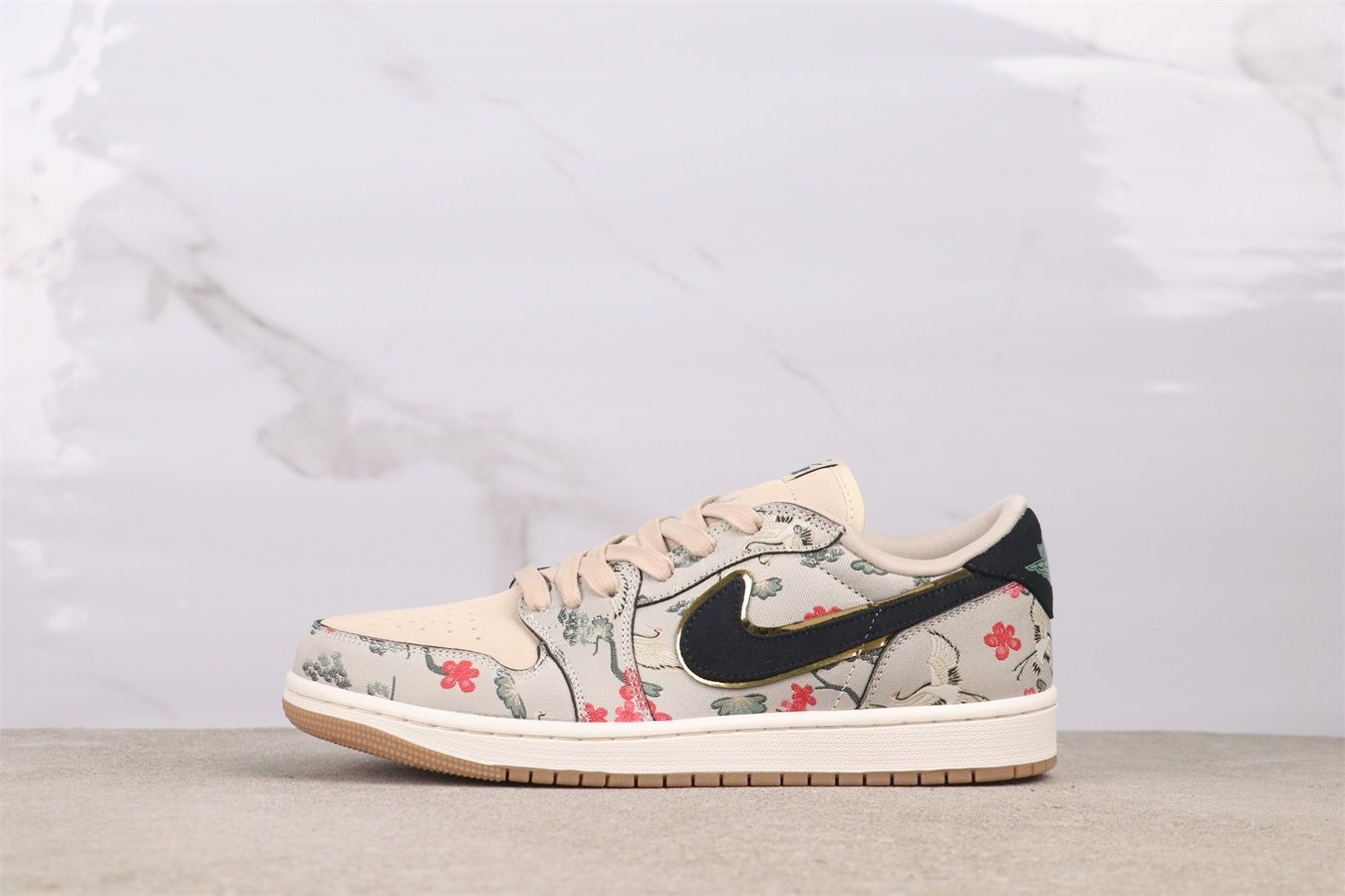 全新 八村塁 × ナイキ エアジョーダン1 レトロ ロー OG SP クレインズ HV8293-100