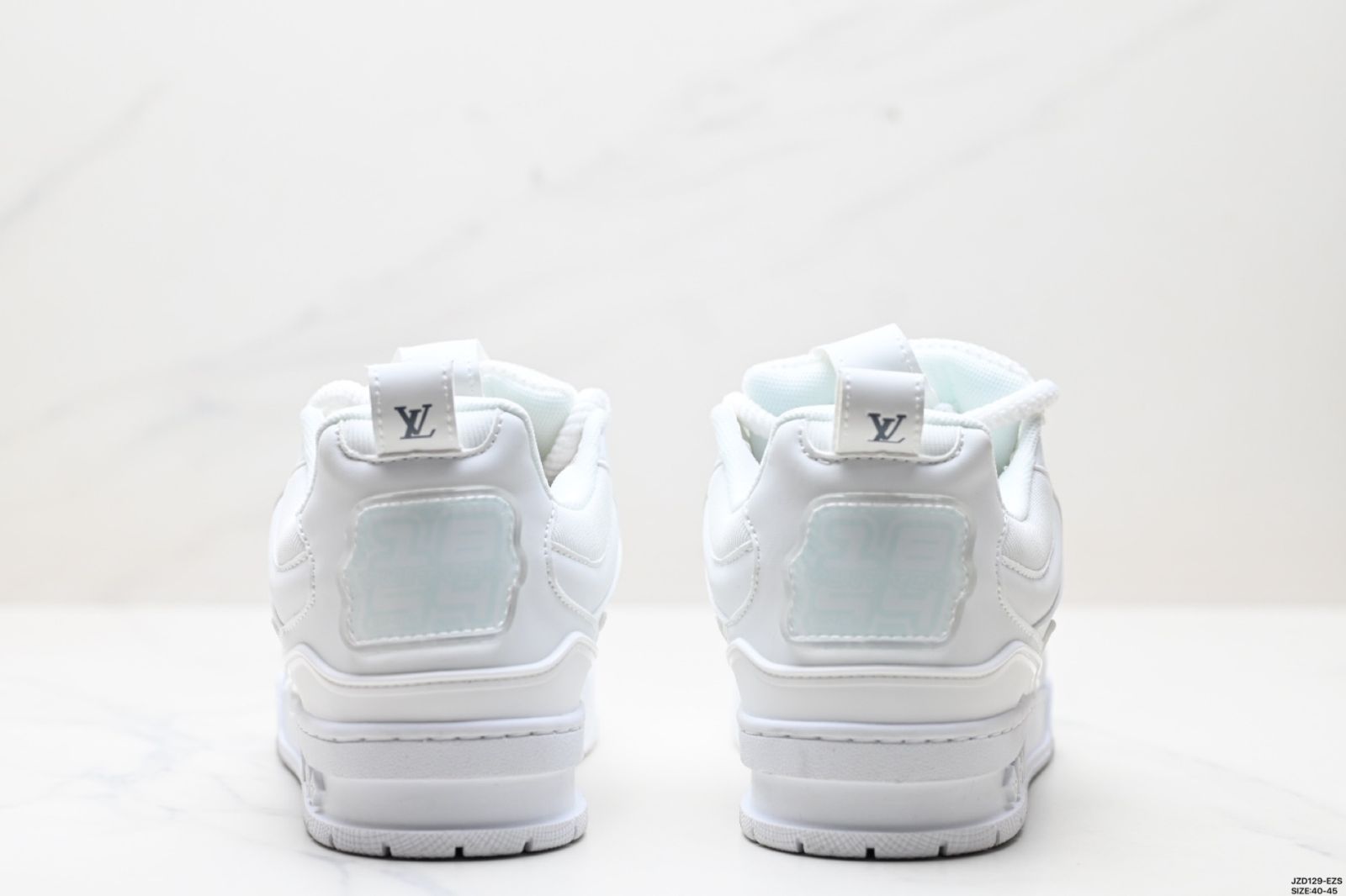 ロー カジュアルスポーツシューズ