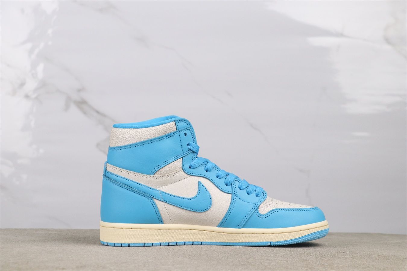 全新 ナイキ エアジョーダン1 ハイ OG UNC リイマジンド DZ5485-402-WTO輸入1