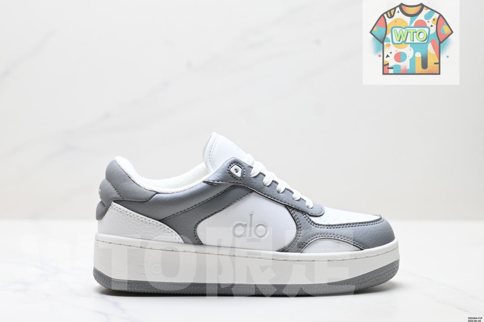 今日 alo yoga Recovery Mode ユニセックス 軽量 滑り止め クッション性 ロートップ スニーカー 在庫 価格