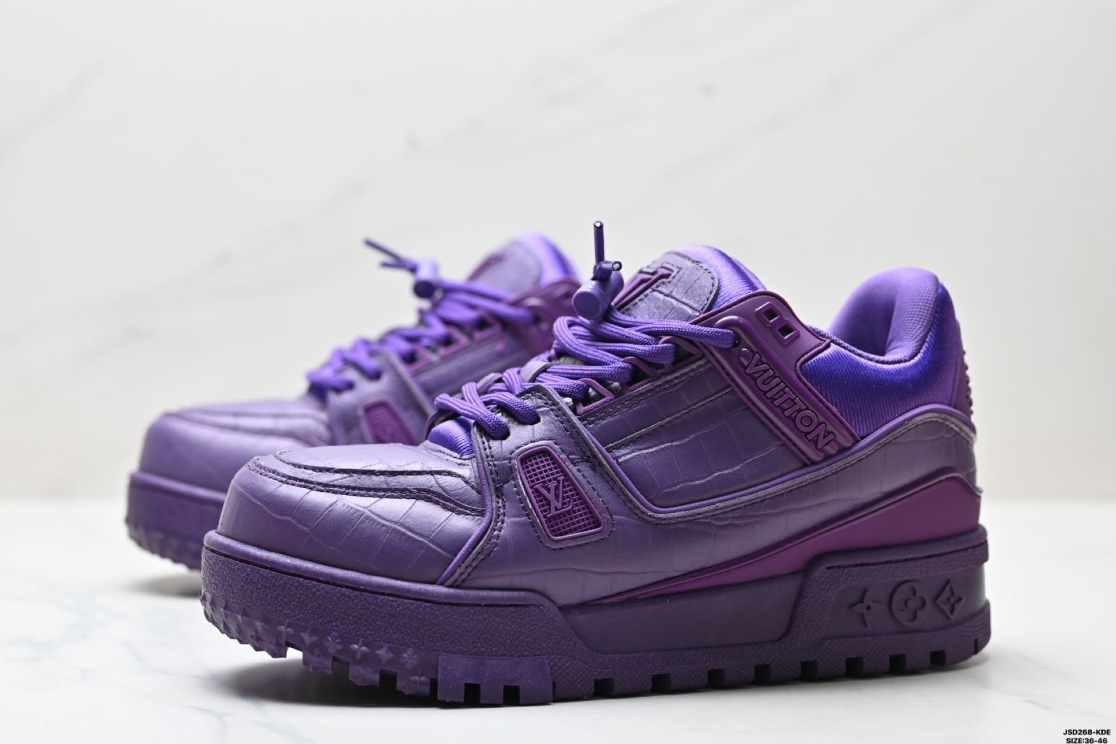 スニーカー ロー